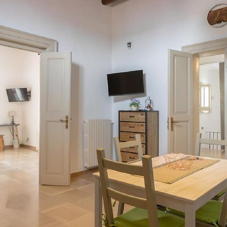 Palazzo Bianchi Domus Holidays 特拉尼 外观 照片
